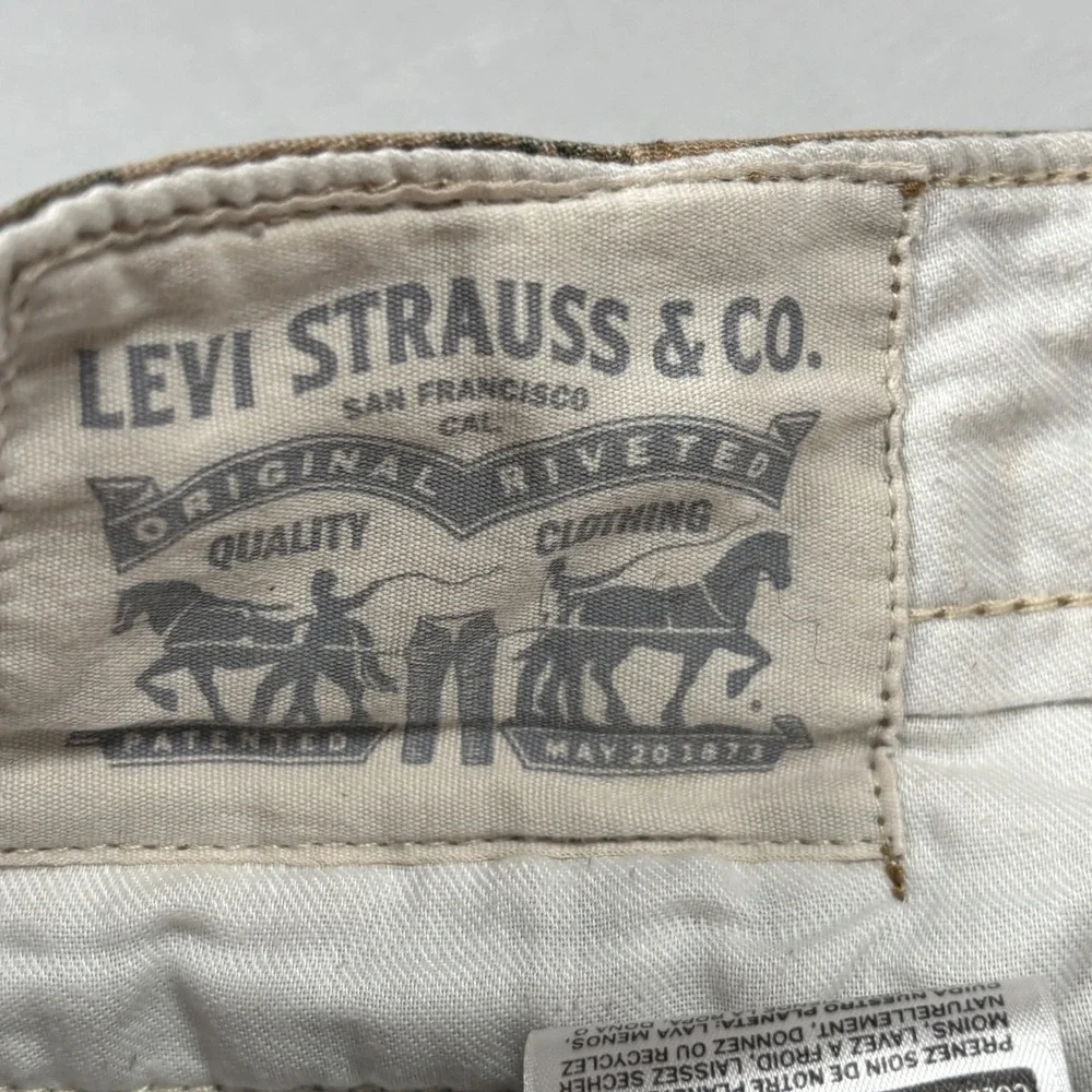 Levi's Cargo Shorts Mens Brown Digital Camo Utility Pockets Gorpcore Tactical